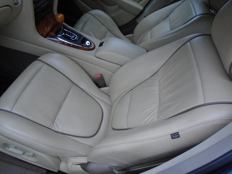JAGUAR XJ