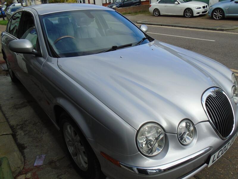 View JAGUAR S-TYPE 2.5 V6 SE 