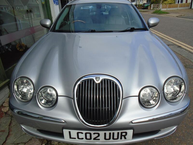 View JAGUAR S-TYPE 2.5 V6 SE 