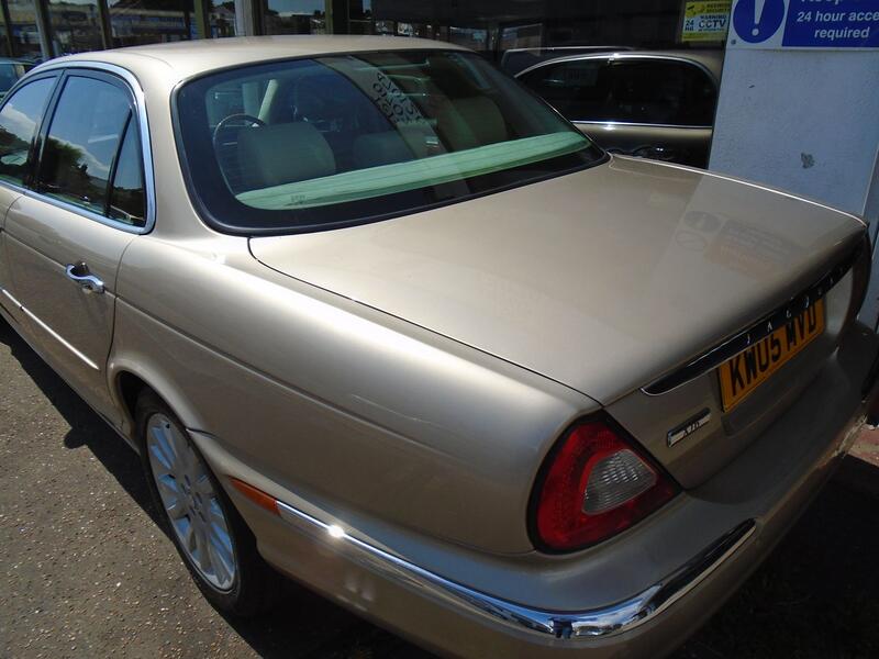 JAGUAR XJ