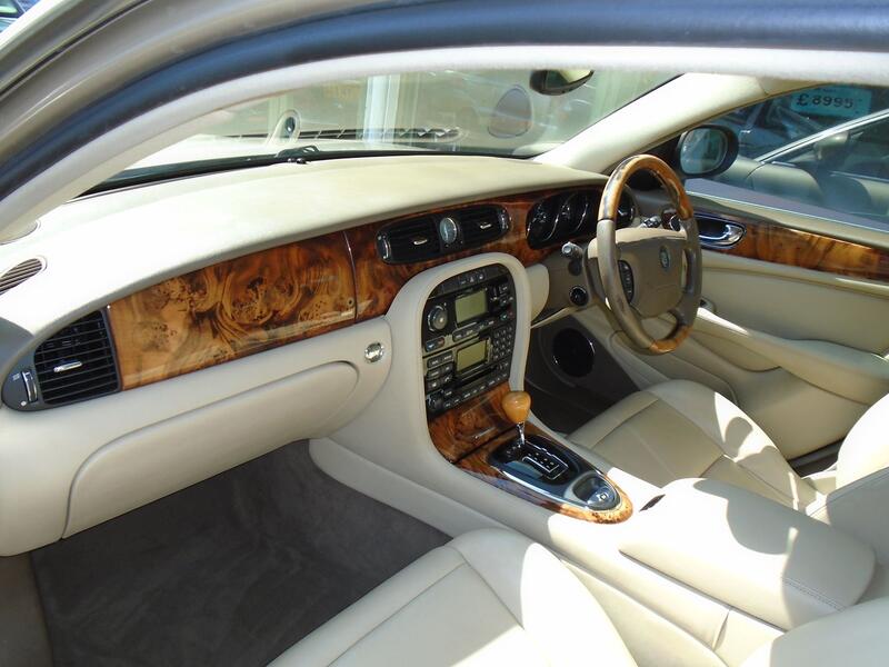 JAGUAR XJ