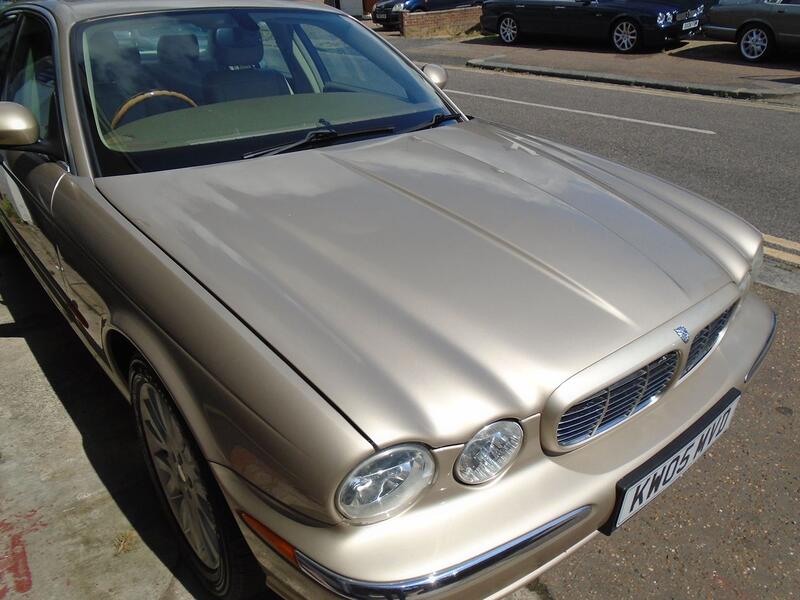 JAGUAR XJ