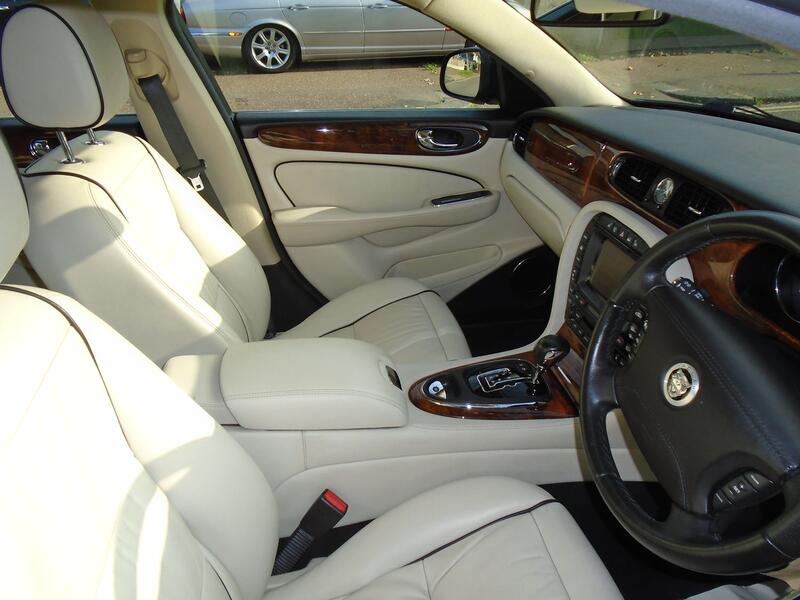 JAGUAR XJ