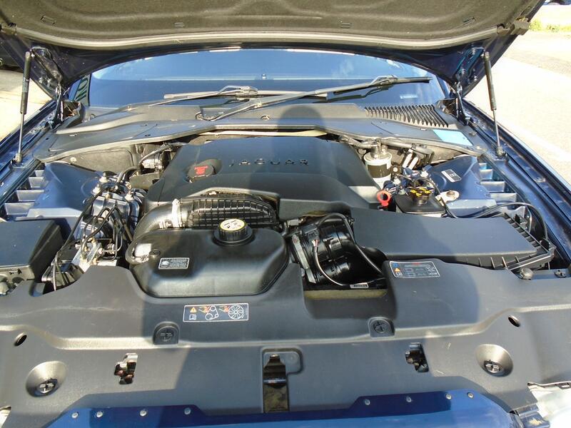 JAGUAR XJ