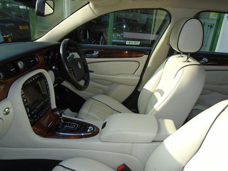 JAGUAR XJ