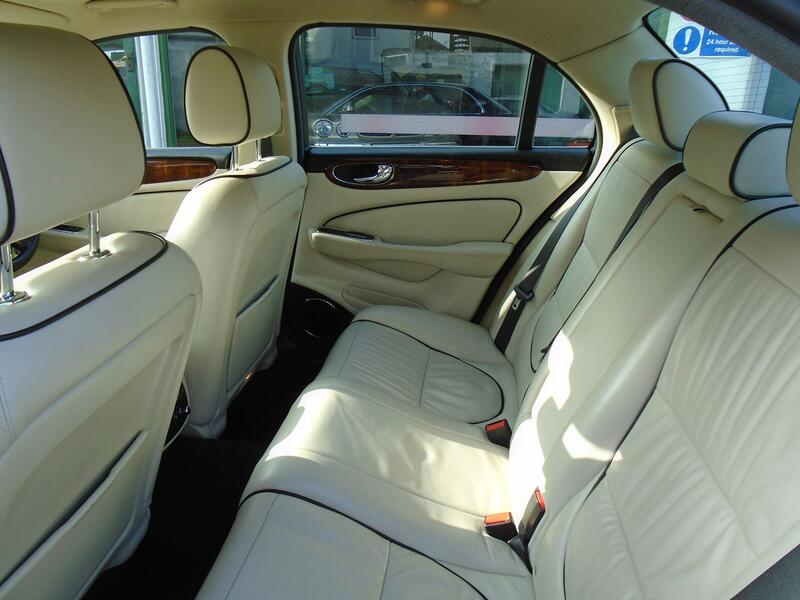 JAGUAR XJ