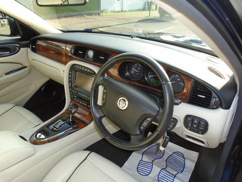 JAGUAR XJ