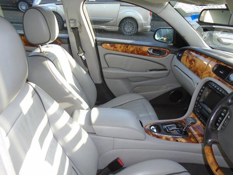 JAGUAR XJ