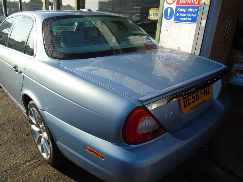 JAGUAR XJ