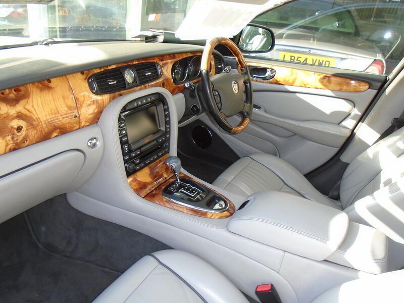 JAGUAR XJ