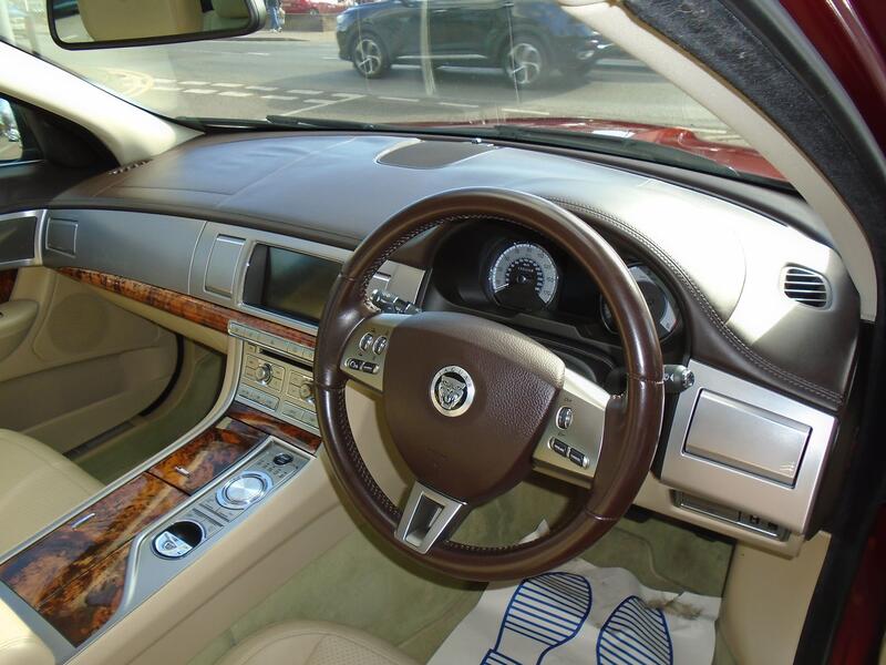 JAGUAR XF