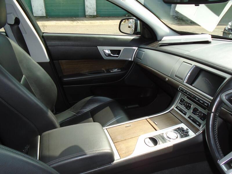 JAGUAR XF
