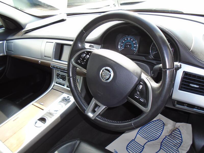 JAGUAR XF