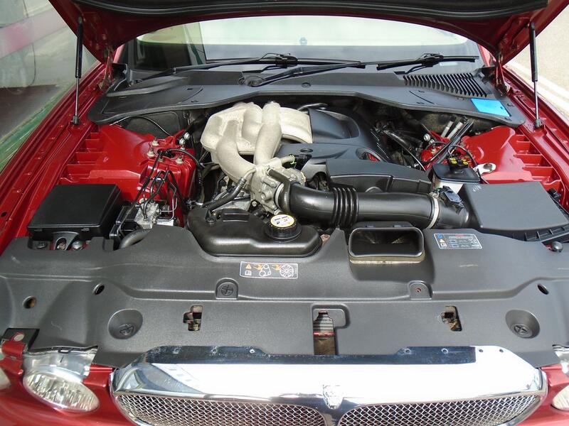 JAGUAR XJ