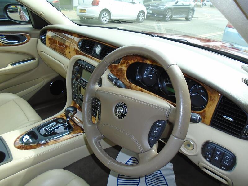 JAGUAR XJ