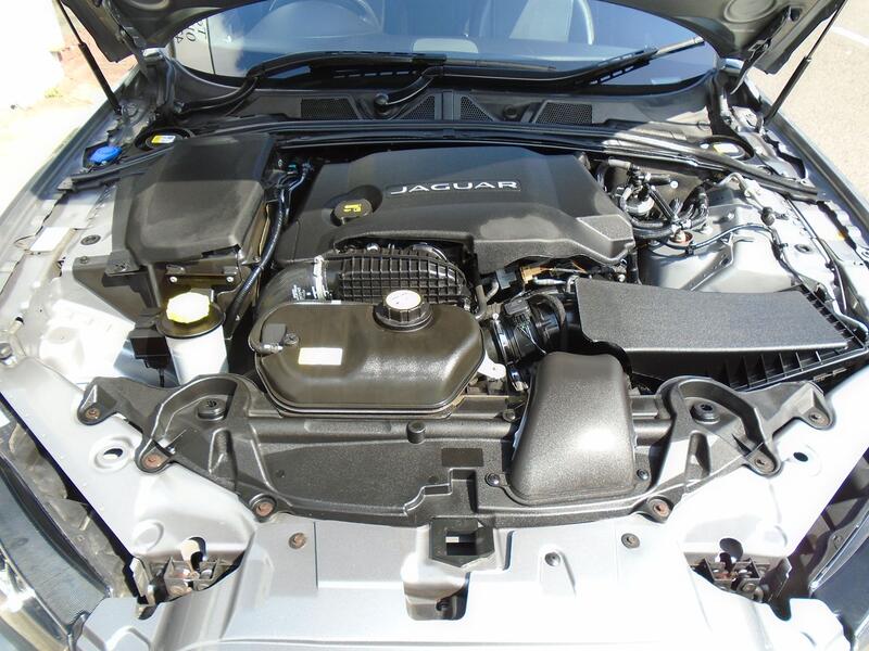 JAGUAR XF
