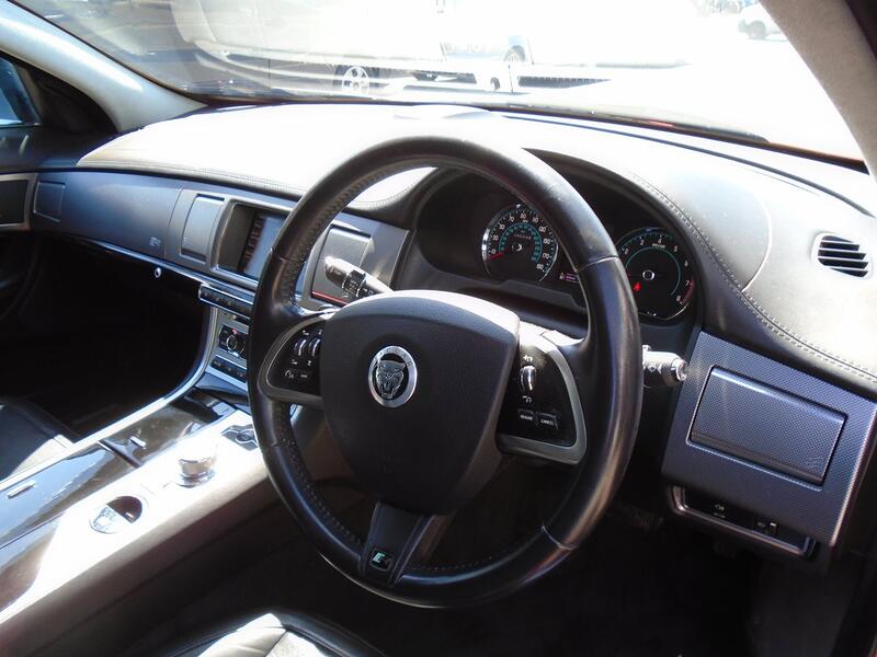 JAGUAR XF