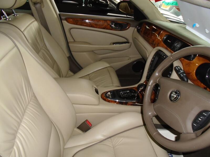 JAGUAR XJ