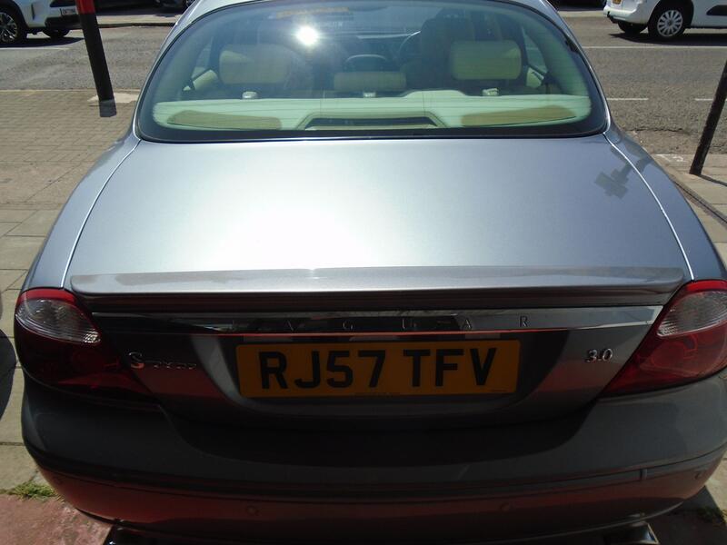 JAGUAR S-TYPE