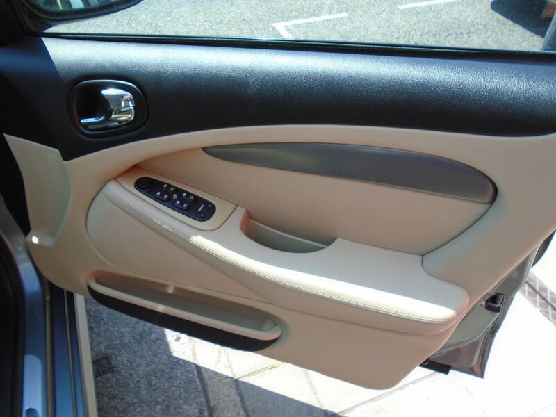 JAGUAR S-TYPE