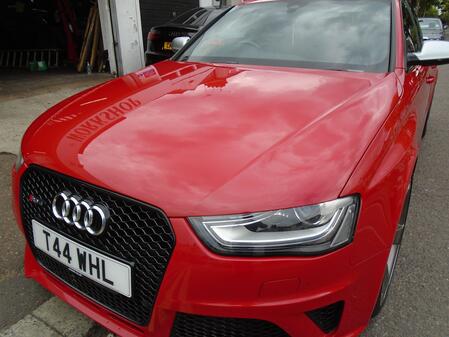 AUDI RS4 4.2 FSI V8
