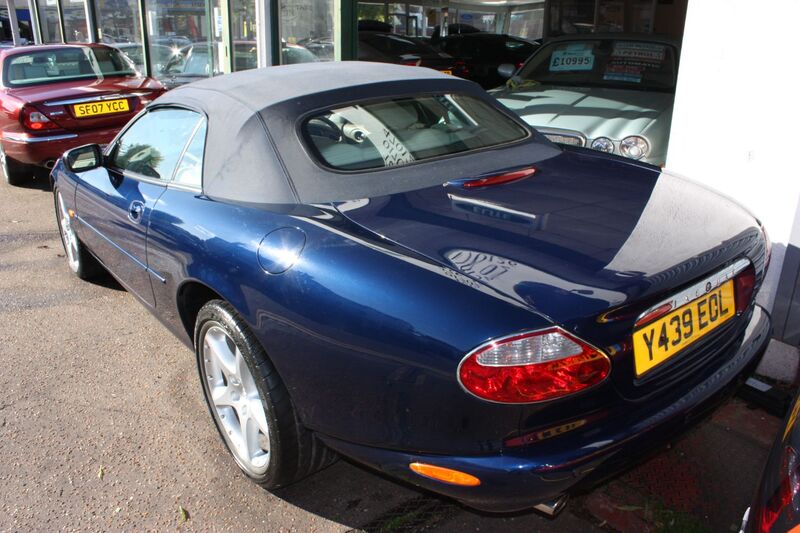 JAGUAR XK8