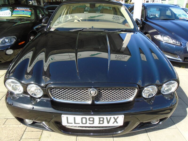 View JAGUAR XJ TDVI V6 X358 EXECUTIVE