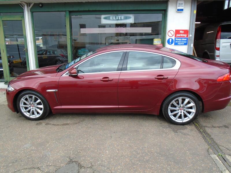 View JAGUAR XF 2.2 d Premium Luxury